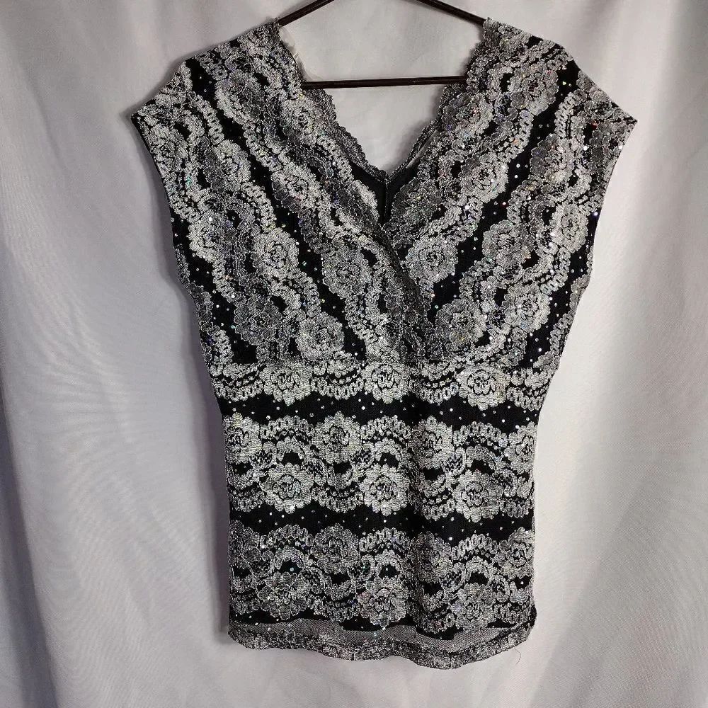 Dress barn sequined top 